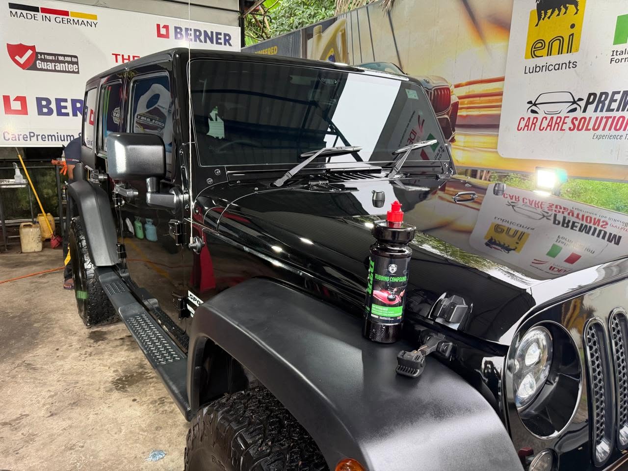 Foam wash and car detailing